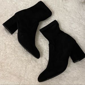 Womens size 7 Suede sock boots